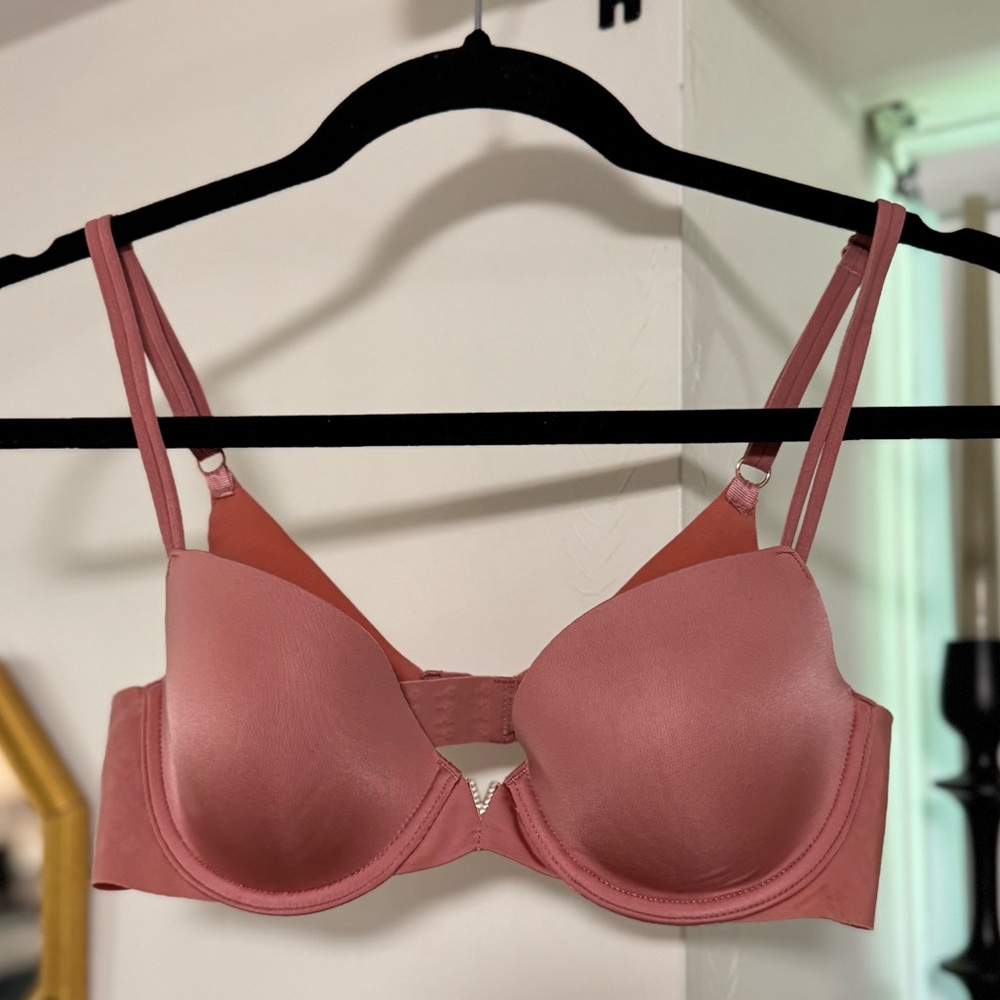 Victoria’s Secret Seamless No Show Bra
